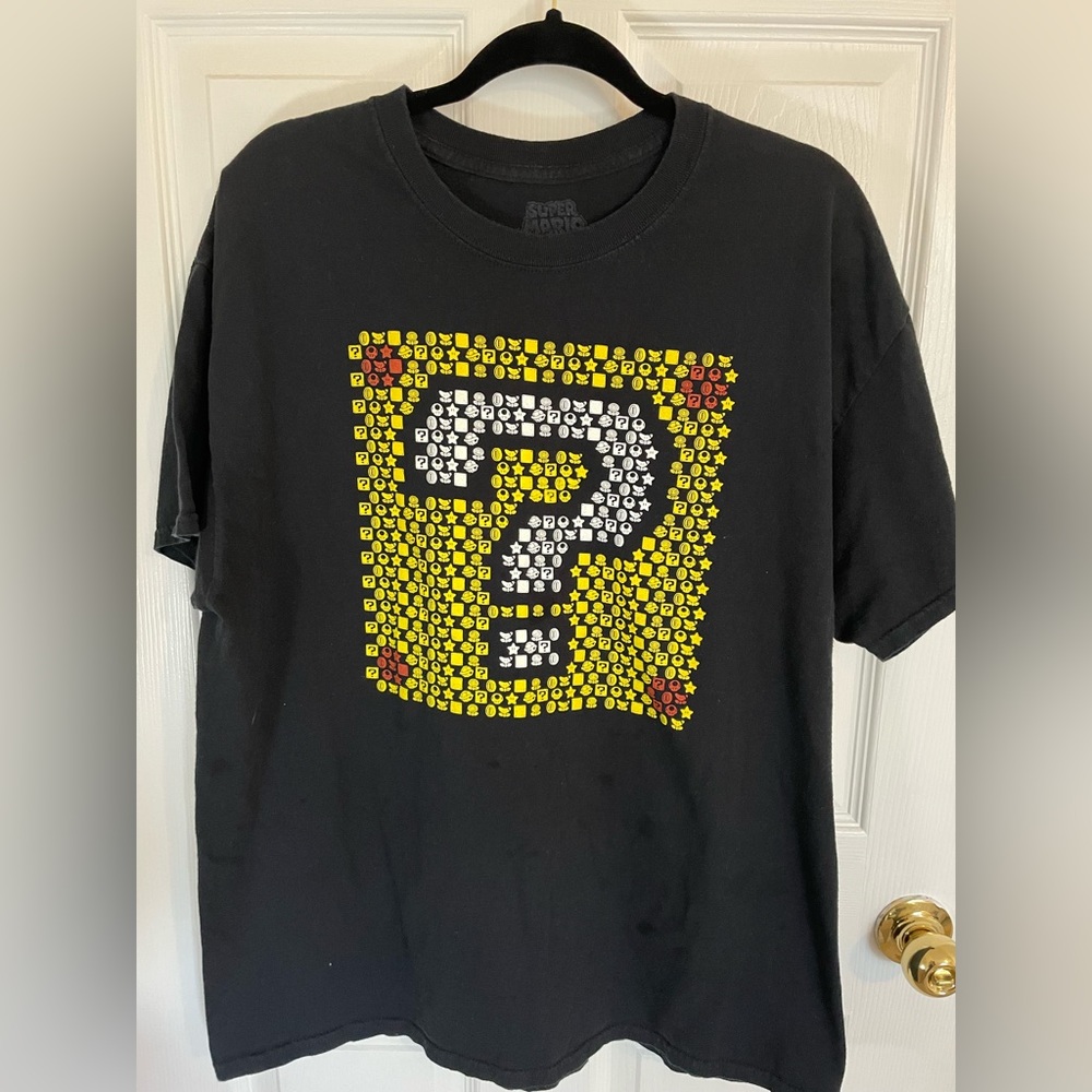 Super Mario Bros Game T shirt Size XL Question Icon T Shirt